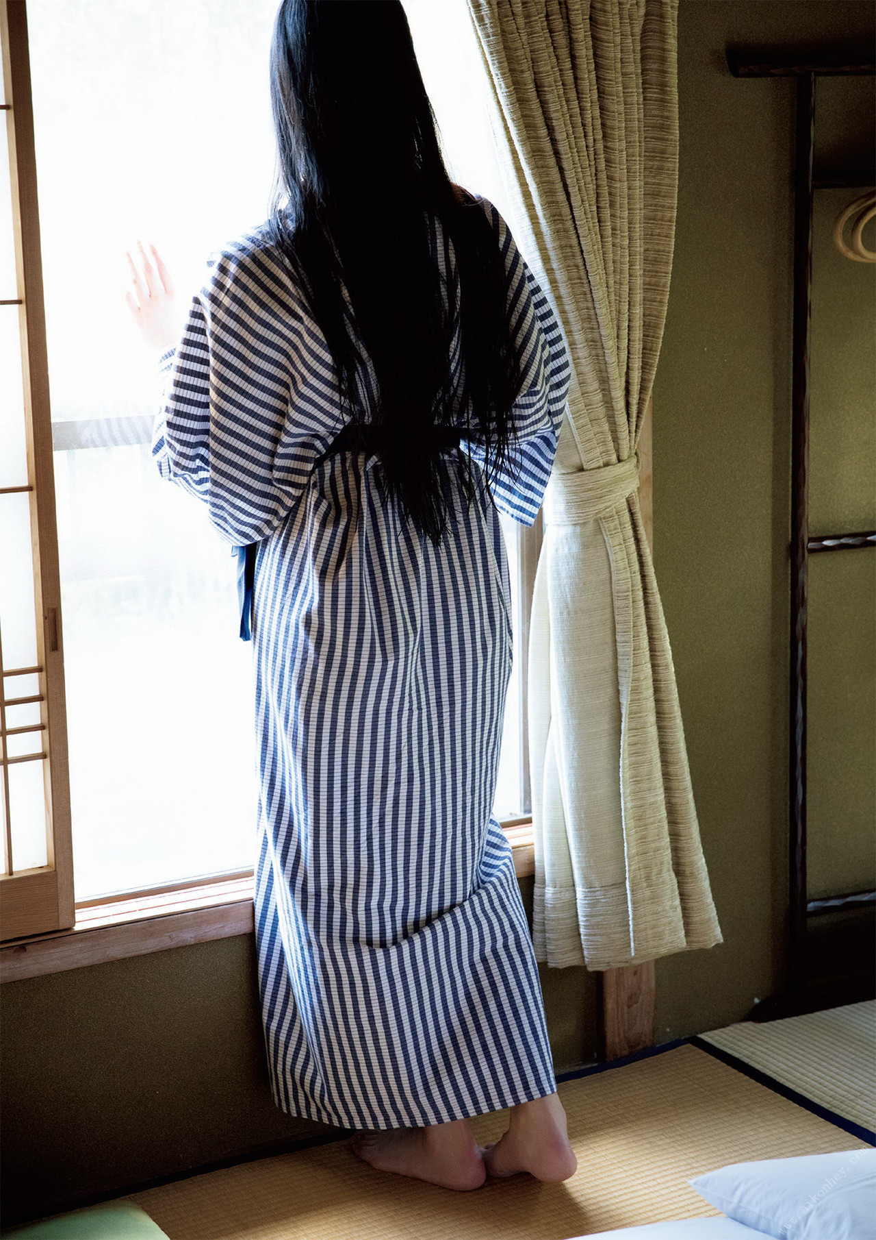 Asuka Oda 小田飛鳥, FLASHデジタル写真集 聖域 Set.02