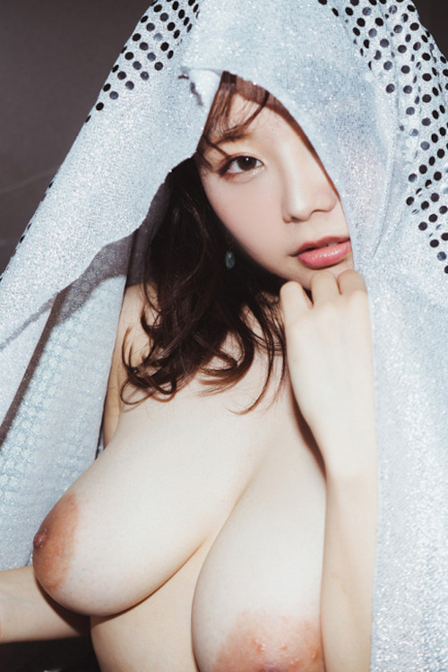 Read more about the article Fumika Nakayama 中山ふみか, #Escape 写真集 Set.04